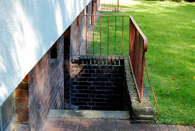 basement-stairs-347482_640